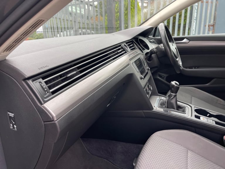 2015 Volkswagen Passat 1.6 TDI BlueMotion Tech S Euro 6 (s/s) 4dr SALOON Diesel Manual