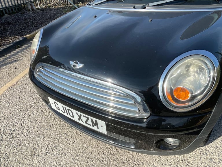 MINI COOPER 1.6 PETROL 10 REG BLACK 3 DOOR MOT FEBRUARY 25TH 2026 TAX £165 LOW INSURANCE 50+MPG