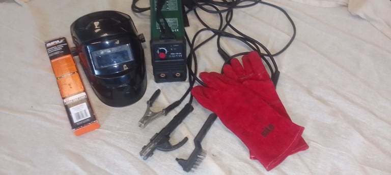 image for Powerful Compact Arc welder + Full Kit!