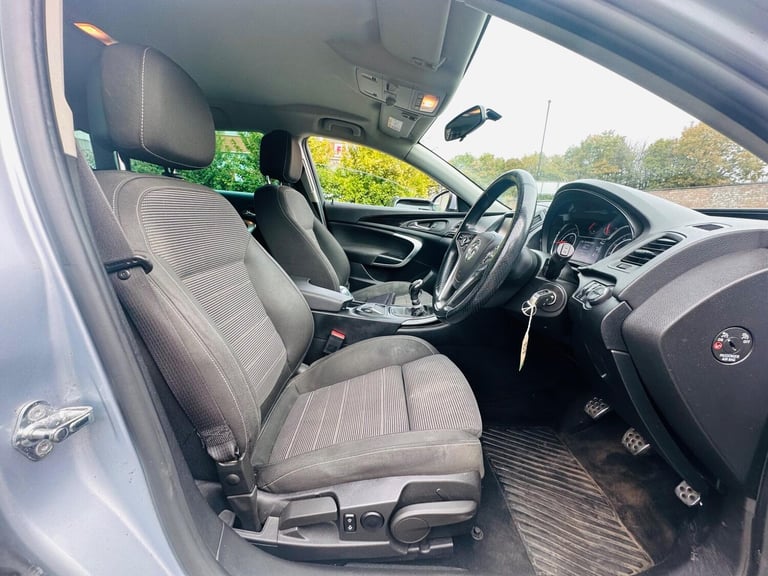 2014 Vauxhall Insignia 2.0 CDTi ecoFLEX SRi Nav Sports Tourer Euro 5 (s/s) 5dr ESTATE Diesel Manual