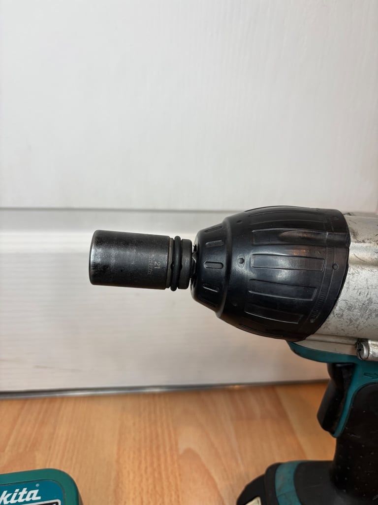 Makita DTW450 18V Impact Wrench Heavy Duty