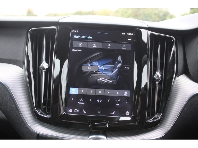 2022 Volvo XC60 B5 MHEV R-Design SUV HYBRID Automatic