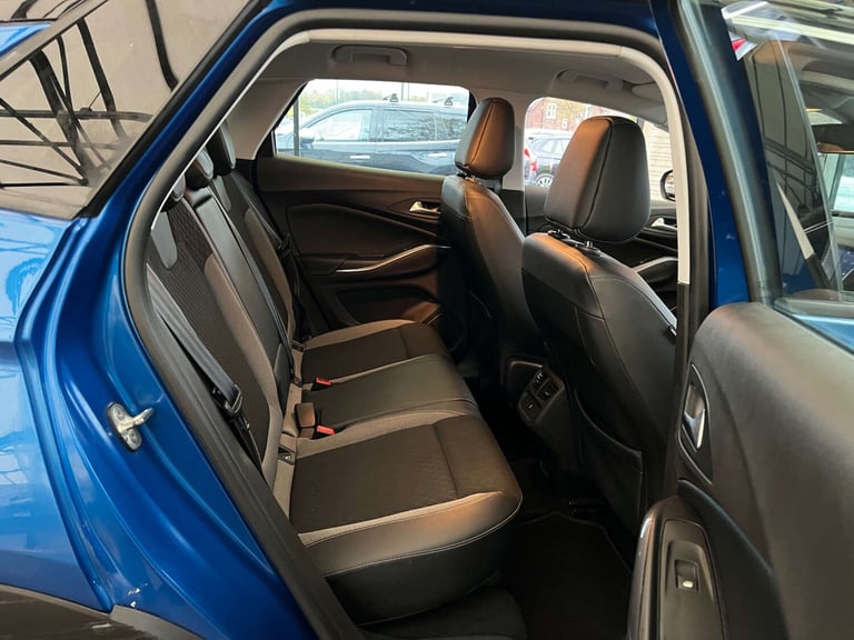 2018 Vauxhall Grandland X 1.5 Grandland X Sport Nav TD S/S Auto 5dr SUV Diesel Automatic