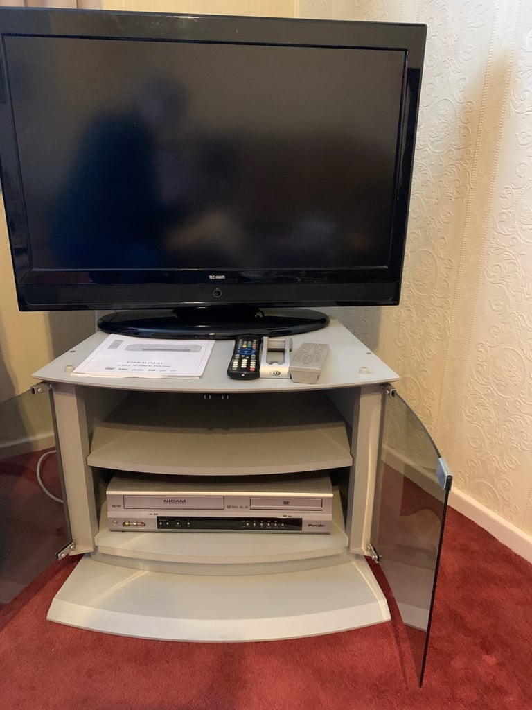 TECHNIKA TV AND STAND