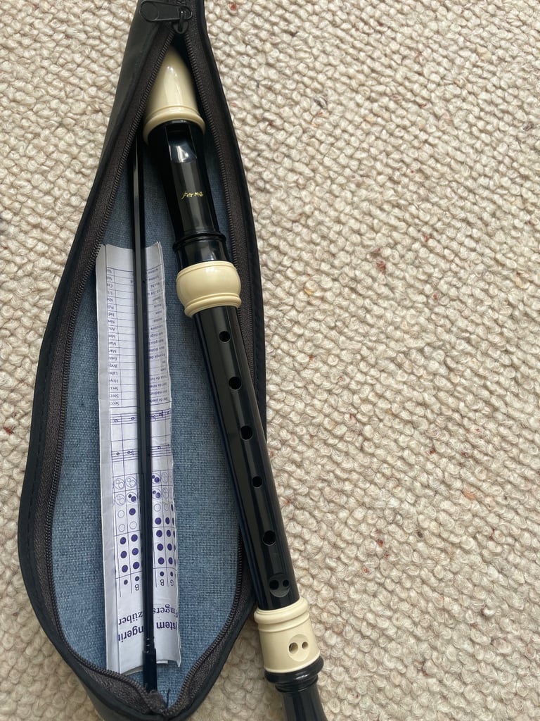 Ferris fr400s descant/soprano Recorder, plus Recorder From The Beginning Book 1
