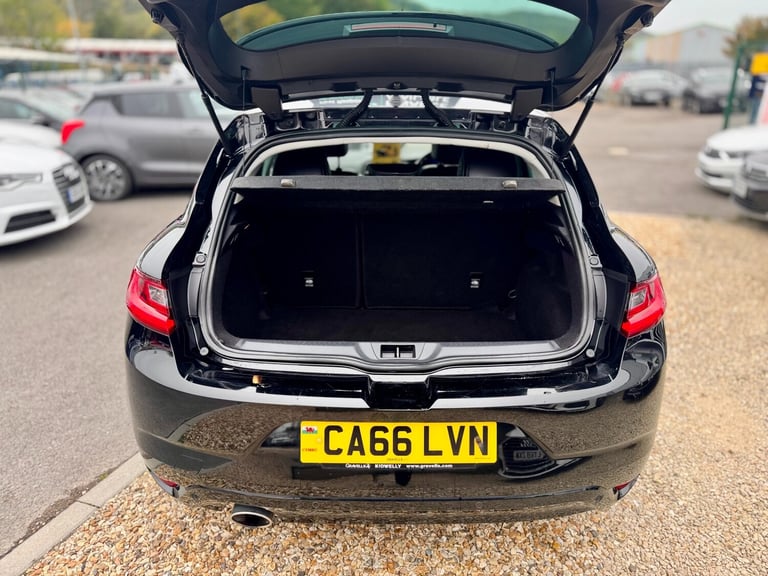 2016 Renault Megane 1.5 dCi Dynamique S Nav 5dr HATCHBACK Diesel Manual