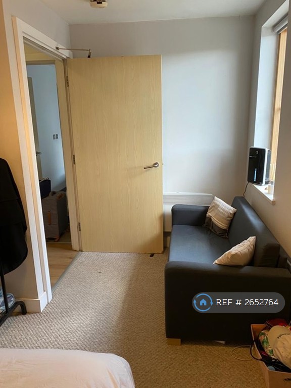 2 bedroom flat in Water Street, Manchester, M3 (2 bed) (#2652764)