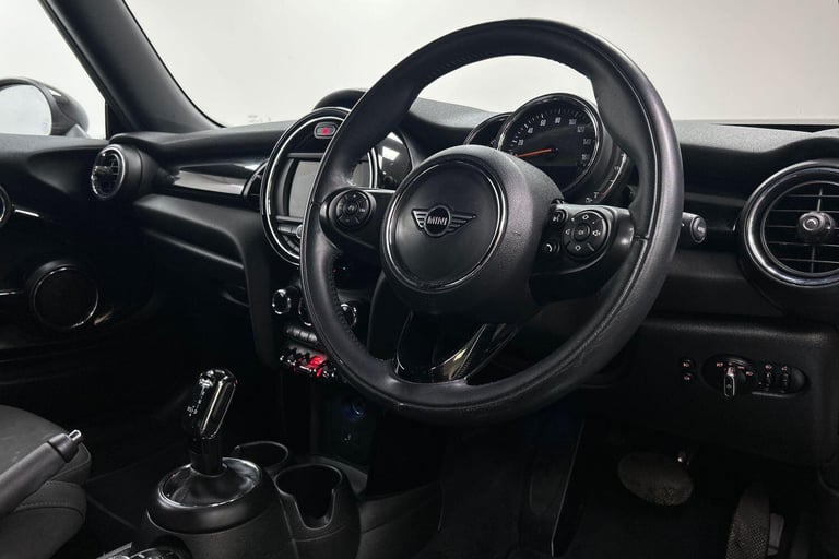  MINI Hatch 1.5 Cooper Steptronic Euro 6 (s/s) 3dr Petrol Automatic