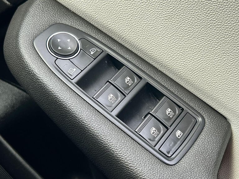 2022 Renault Clio 1.6 E-TECH full hybrid 145 Techno 5dr Auto Hatchback HYBRID ELECTRIC Automatic