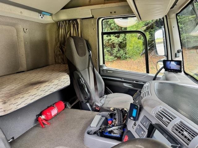 2016 DAF CF 410 E6 sleeper cab 8x2 cheese wedge beavertail Fassi F275 crane 