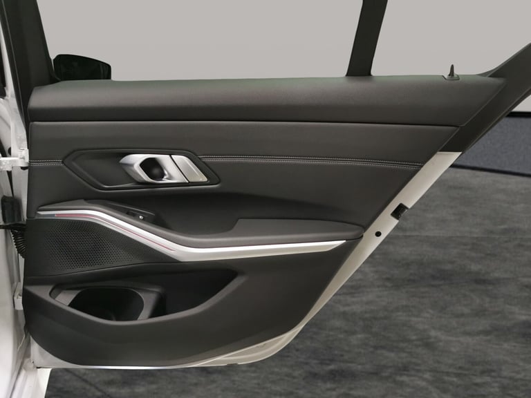 2019 BMW 3 Series 320i xDrive M Sport 4dr Step Auto SALOON PETROL Automatic