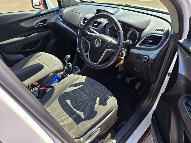 2016 Vauxhall Mokka 1.6i Exclusiv SUV 5dr Petrol Manual 2WD Euro 6 (s/s) (115 ps) SUV Petrol Manual