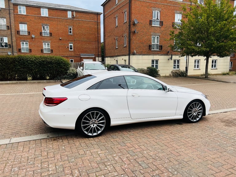 Mercedes-Benz amg line e220 cdi auto