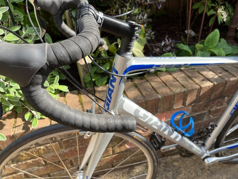 Giant Defy FSA Mavic Shimano 10x2 road bike bicycle Tiagra 20 speed