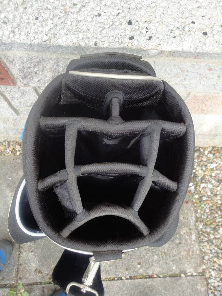 Golf bags, taylormade, mizuno, and ping £75 each