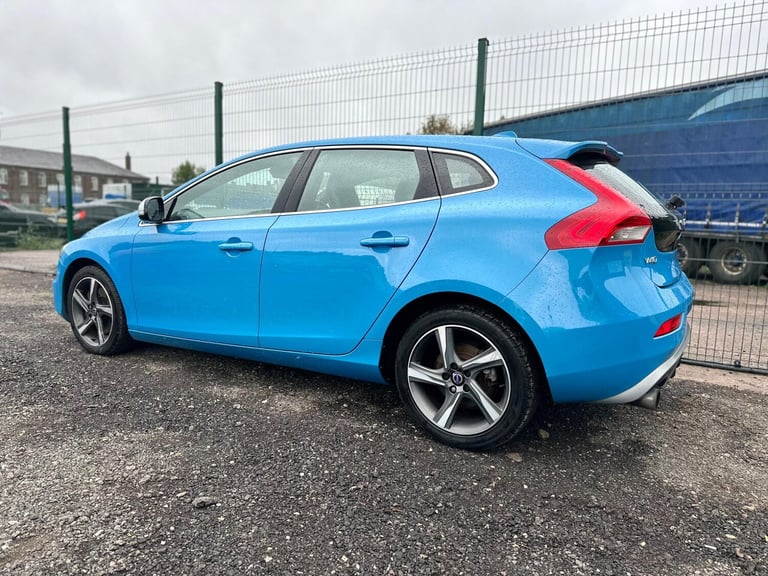2014 Volvo V40 2.0 D3 R-Design Euro 5 (s/s) 5dr HATCHBACK Diesel Manual