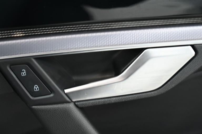 2018 68 VOLKSWAGEN TOUAREG 3.0 TDI V6 R-LINE SUV 5DR DIESEL TIPTRONIC 4MOTION EU