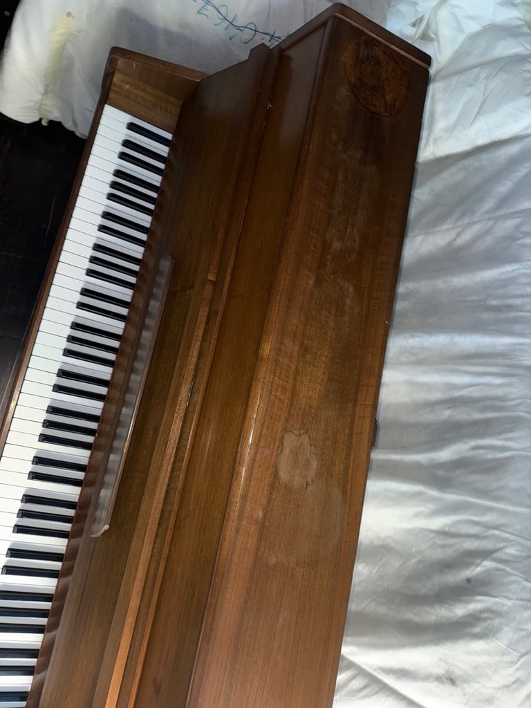 Barratt Robinson Free Delivery Stool 