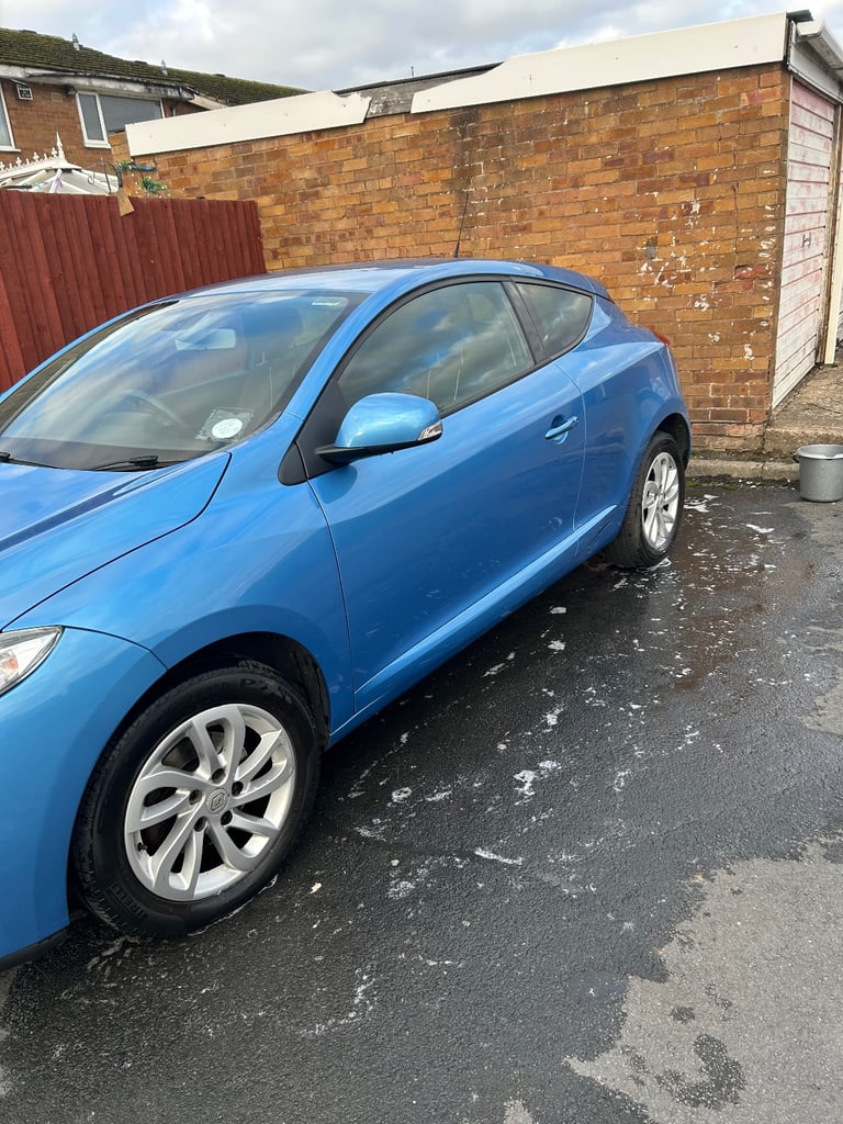 Spares or repair Renault, MEGANE, Coupe, 2013, Other, 1461 (cc), 3 doors