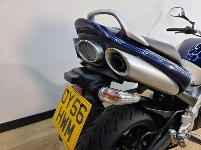 Suzuki GSR600 Blue 2006 - Crash Bungs, Adjustable Levers, Gear Indicator