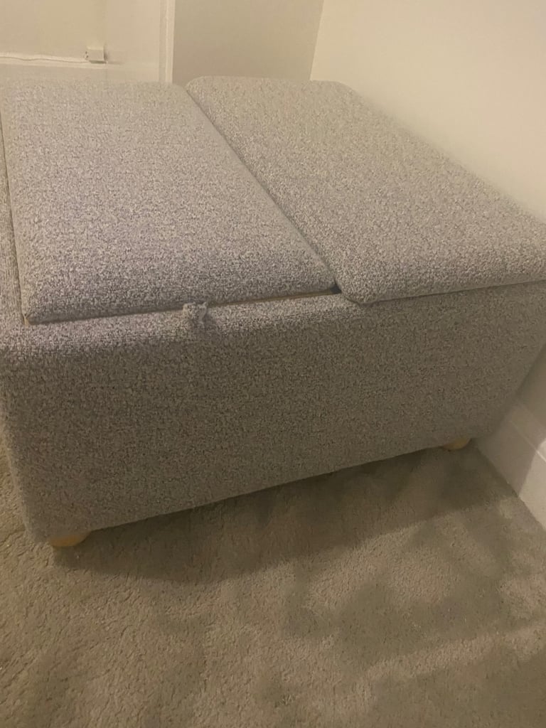 Foot stool/pouffe 