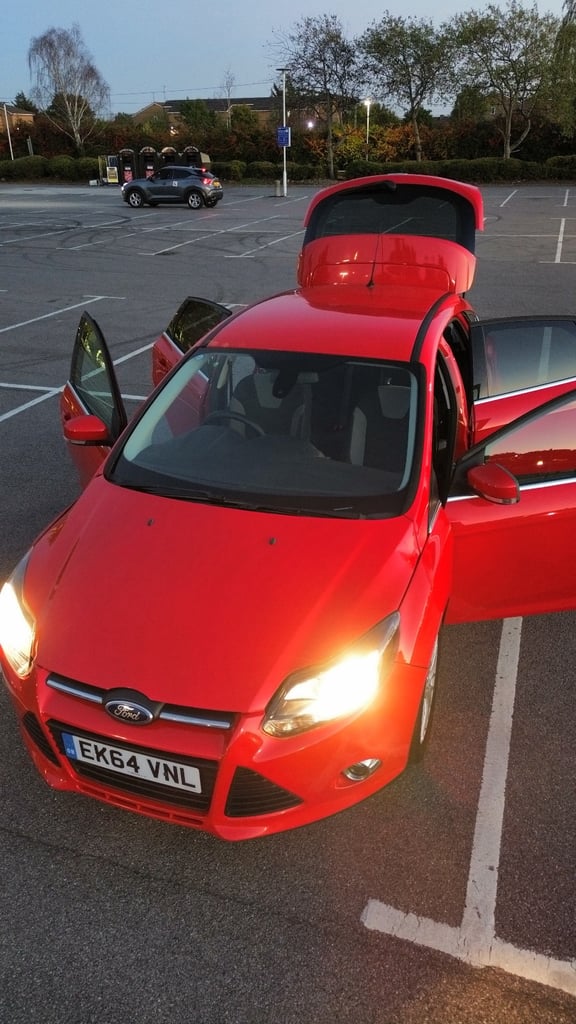 Ford, FOCUS, Hatchback, 2014, Manual, 998 (cc), 5 doors