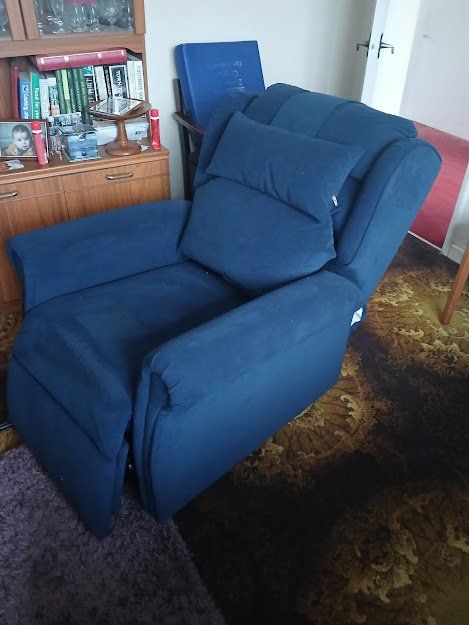 Electric Rise and Recline Chair