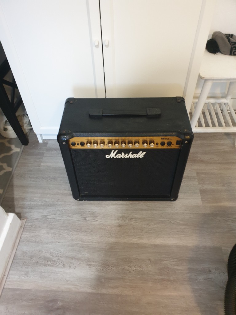 Marshall MG30GFX Black & Gold Series 30W Combo Amplifier good condition and fully working