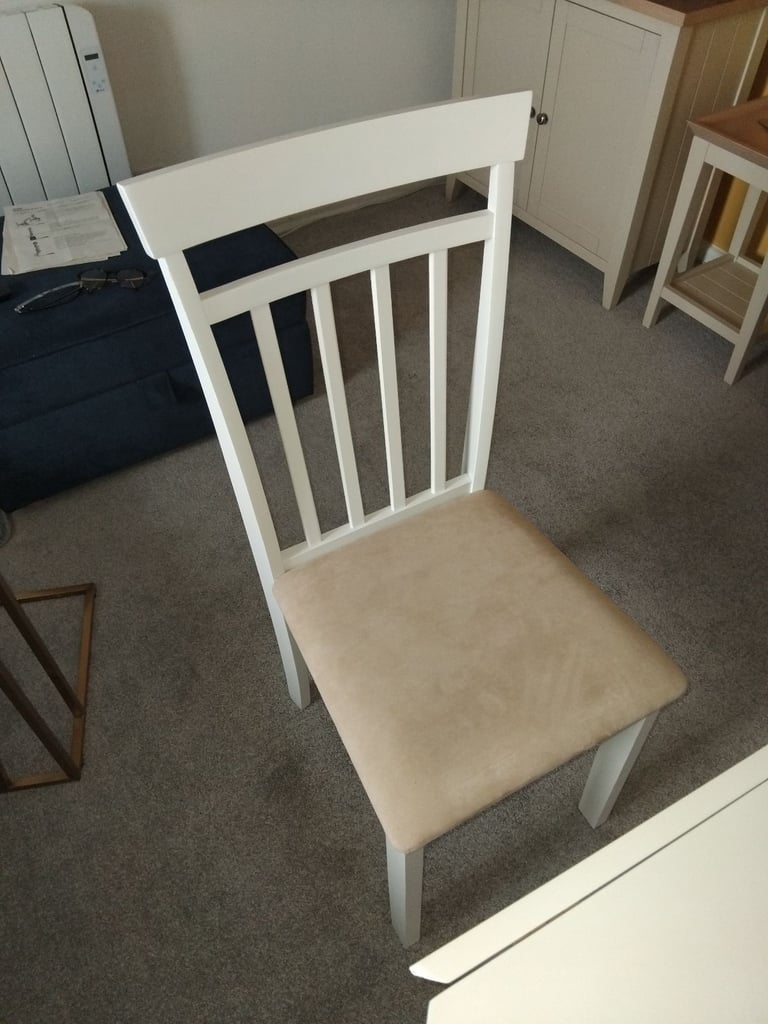 Dining table with chairs 