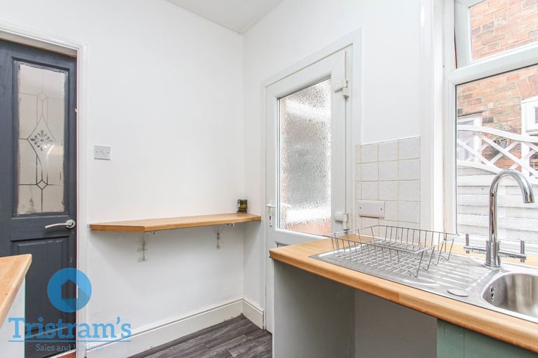 2 Bed House DE24 (URGENT)