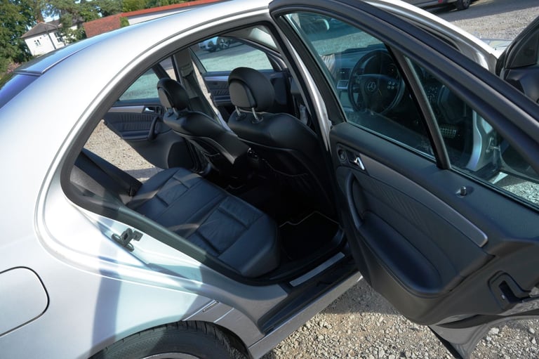 Mercedes-Benz, C CLASS, Saloon, 2004, Auto, 2685 (cc), 4 doors