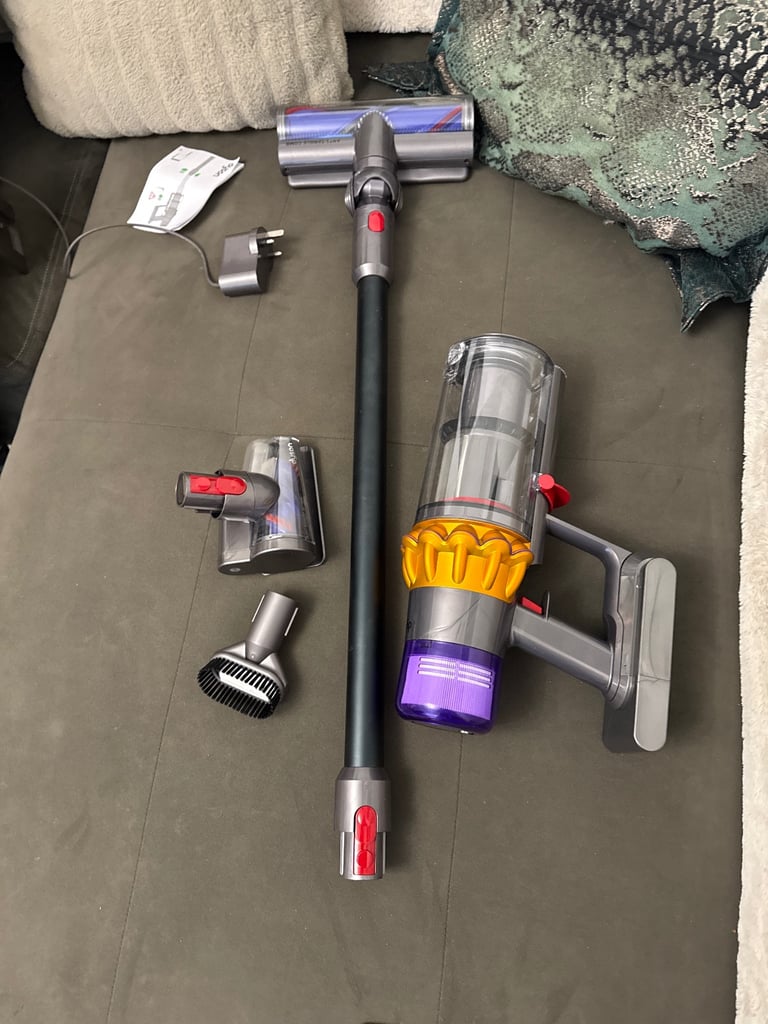 Dyson vacuum cleaner v15 Absolute.