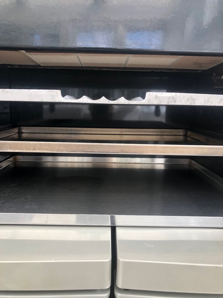 Parry LPG salamander grill. Pizza oven. Grill. Panini machine. 