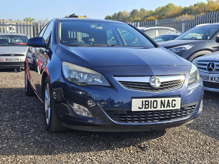 2010 Vauxhall Astra 1.7 CDTi 16V ecoFLEX SRi 5dr HATCHBACK Diesel Manual - Image 2