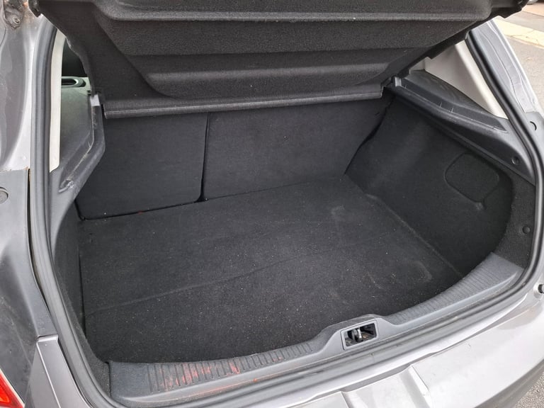 Renault, MEGANE, Hatchback, 2012, Manual, 1461 (cc), 5 doors