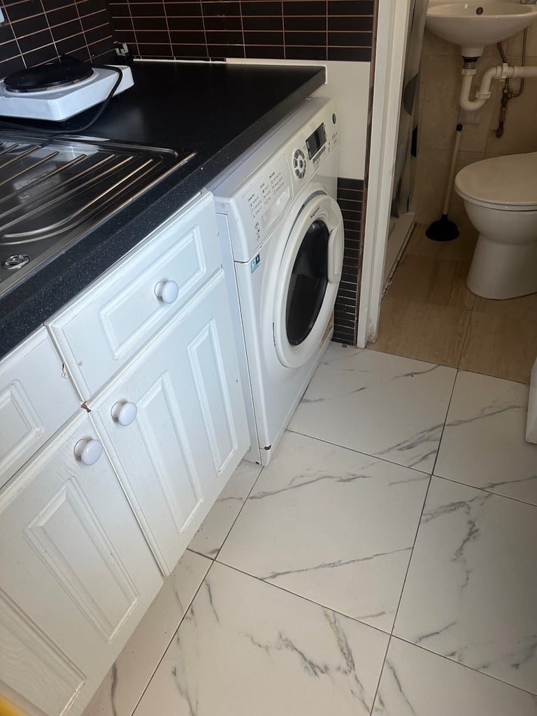 Luton Studio Flat LU1 5PY