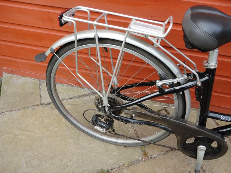 Revolution heritage ladies city bike, 16 inch lightweight step through frame, 28 inch wheels