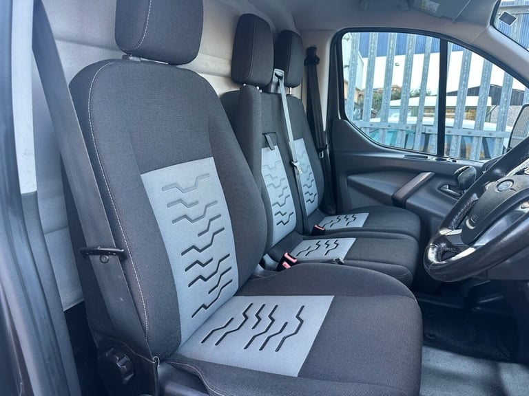 2017 Ford Transit Custom 2.0 TDCi 290 Limited Panel Van 5dr Diesel Manual L1 H2 (157 g/km, 168 bh...