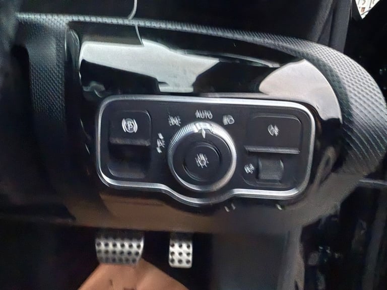 2019 Mercedes-Benz A-Class A180d AMG Line Executive 5dr Auto HATCHBACK DIESEL Automatic