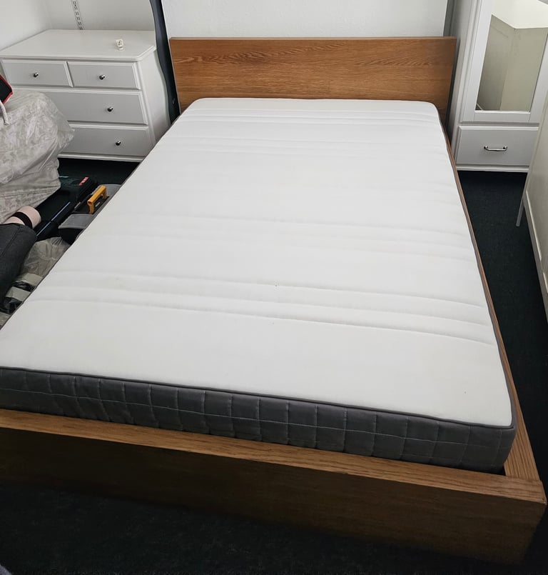 King size bed - natural wood colour 