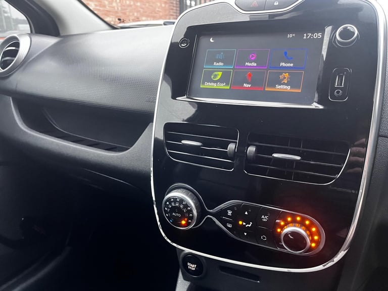 2016 Renault Clio 0.9 TCe Iconic 25 Nav Euro 6 (s/s) 5dr HATCHBACK Petrol Manual