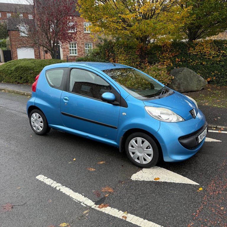 Peugeot 107, Full Year MOT, Full Service History, £20 tax