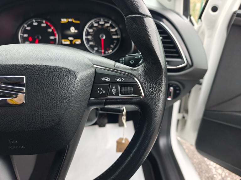 2013 SEAT Leon 1.2 TSI SE 5dr [Technology Pack] HATCHBACK Petrol Manual