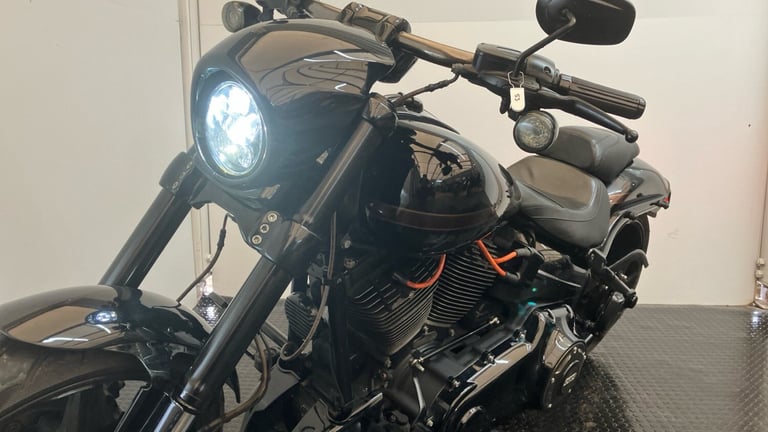 2017 Harley-Davidson Cvo FXSE Custom Colour (16.5MY) CUSTOM Petrol Manual