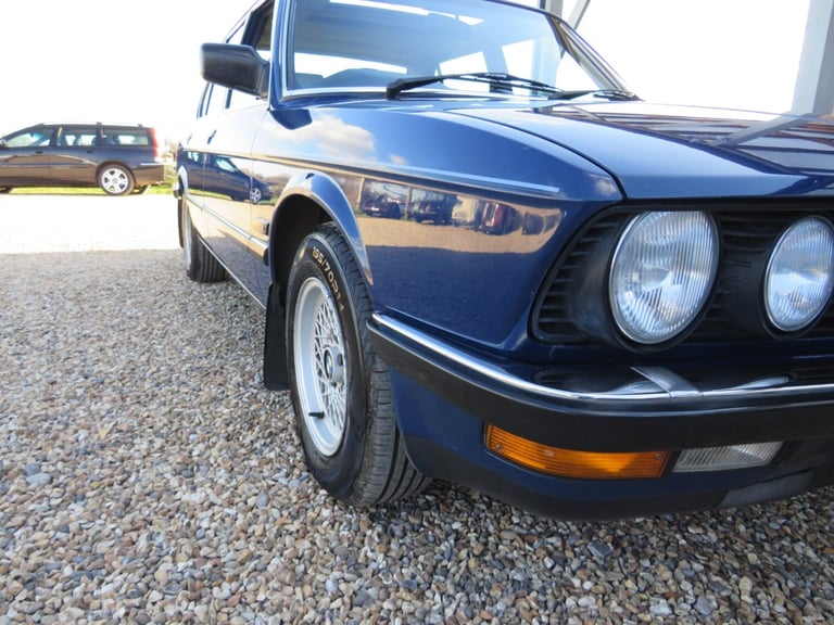 1987 BMW 5 Series 525E LUX 4 DOOR AUTO SALOON Petrol Automatic