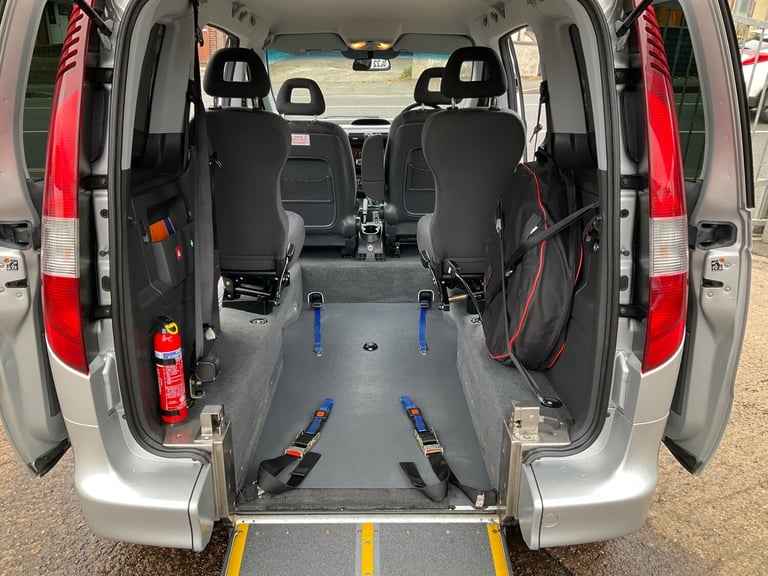 2006 Mercedes-Benz Vaneo 1.9 PETROL AMBIENTE WHEELCHAIR ACCESS VEHICLE MPV Petrol Manual