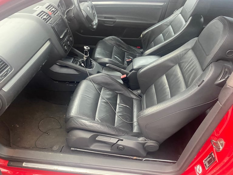 Volkswagen golf gti 2.0 tfsi 200 full year mot 