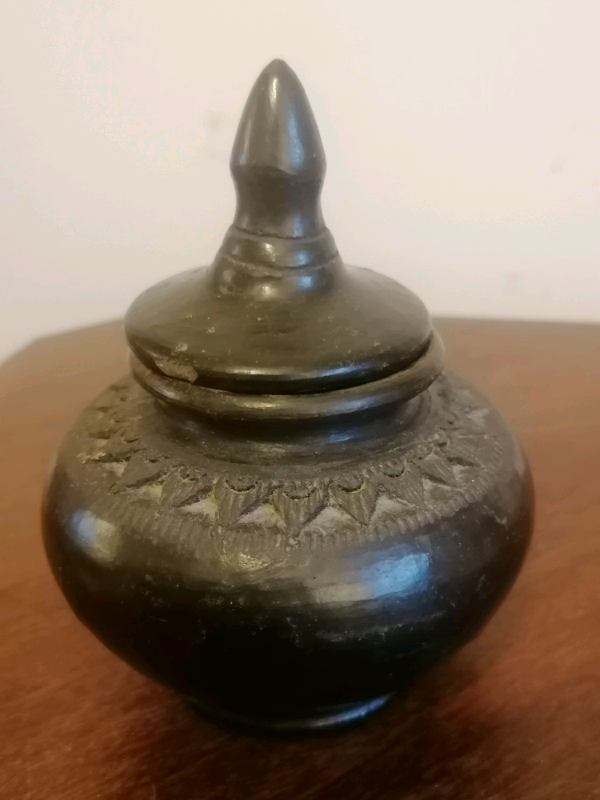 image for Antique Indian pot - an exceptional early 20th