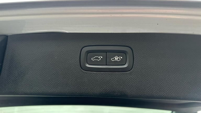 2021 Volvo XC90 2.0 T8 Recharge PHEV Inscription Pro 5dr AWD Auto ESTATE PETROL/ELECTRIC Automatic