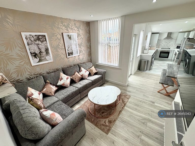 6 bedroom house in Empress Road, Liverpool, L7 (6 bed) (#2645043)